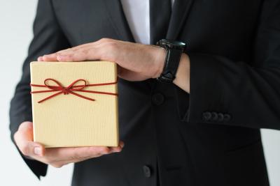 A Guide To Select Corporate Presents For Employee